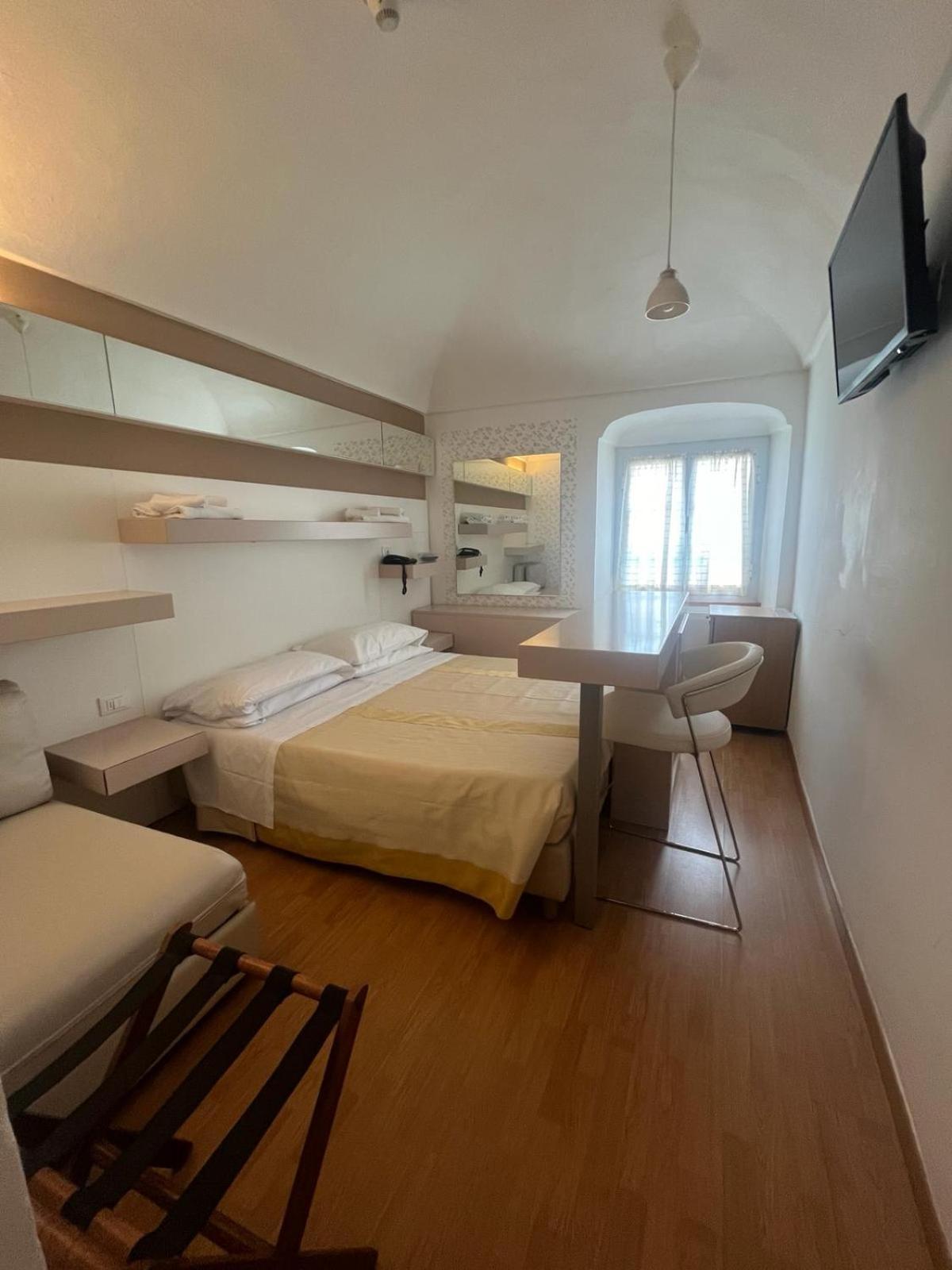 Hotel Melograno Spotorno Εξωτερικό φωτογραφία